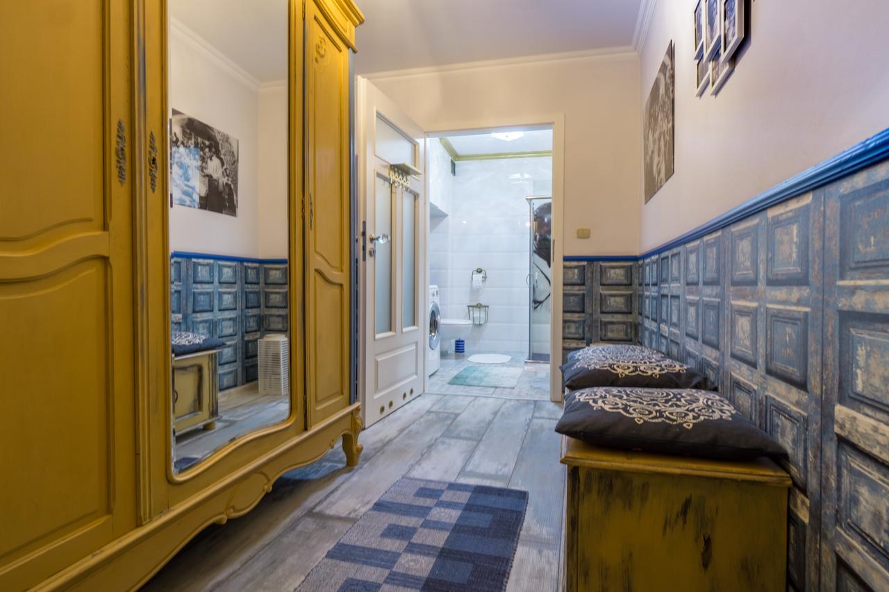 Casablanca Apartment