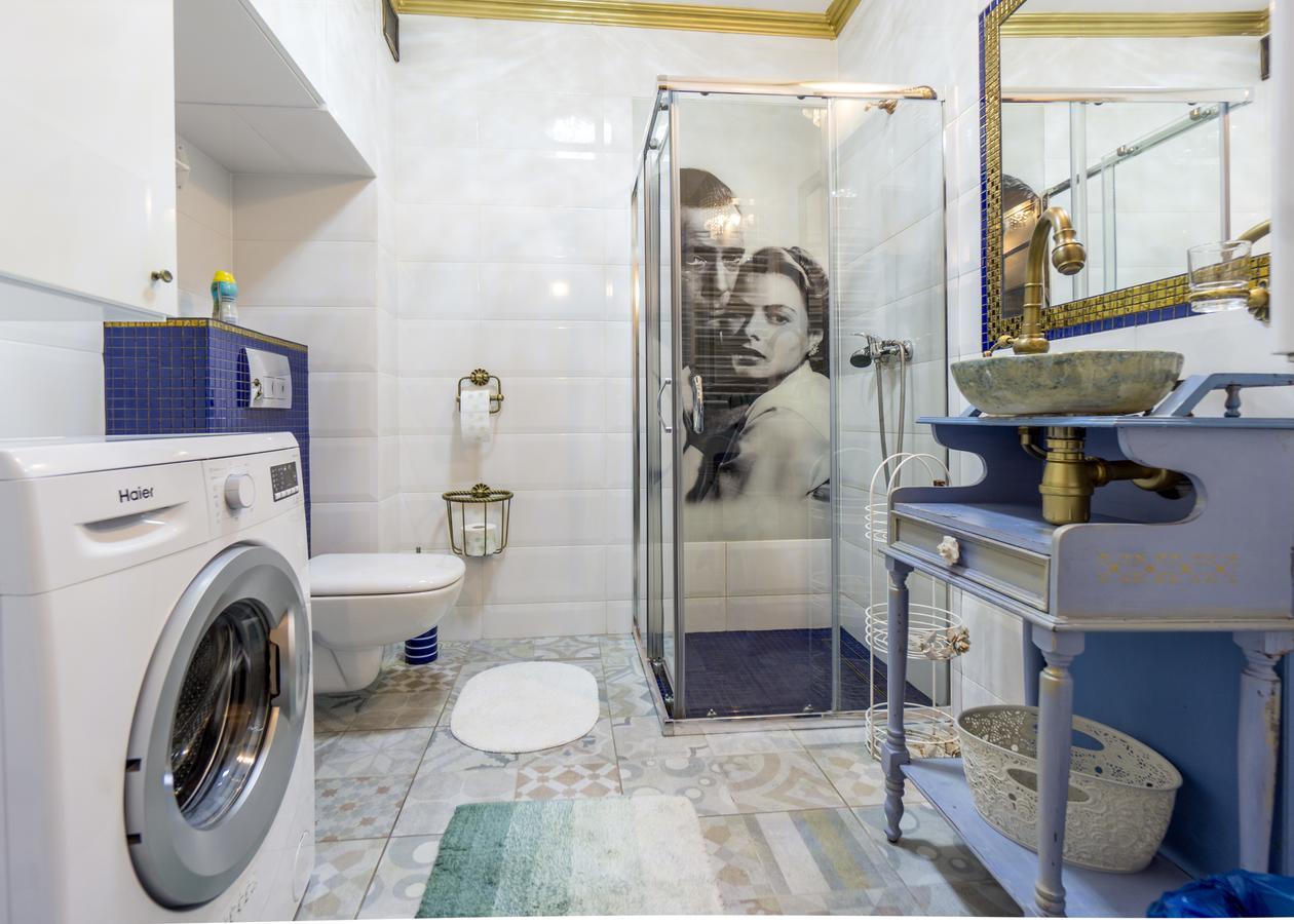 Casablanca Apartment